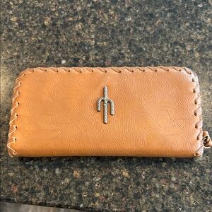 Vintage Tan Wallet with Stitching